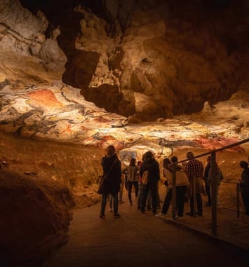 Visite autour des fac-similés : Lascaux II, Lascaux IV et l'Atelier des Fac-Similés du Périgord s'unissent