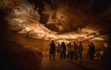 Visite autour des fac-similés : Lascaux II, Lascaux IV et l'Atelier des Fac-Similés du Périgord s'unissent
