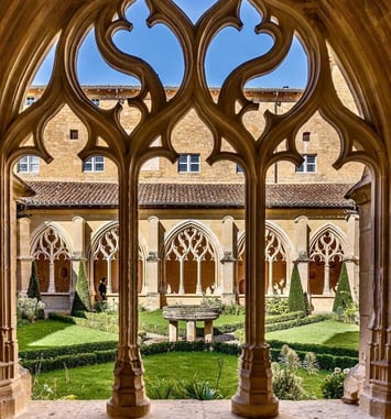 Visite guidée au cloître de Cadouin