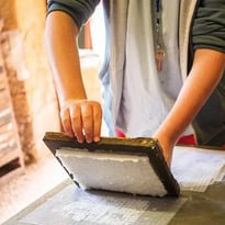 Démonstration sur la fabrication de papier