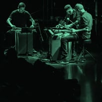 Drums par l'Ensemble 0 + Oonagh Haines