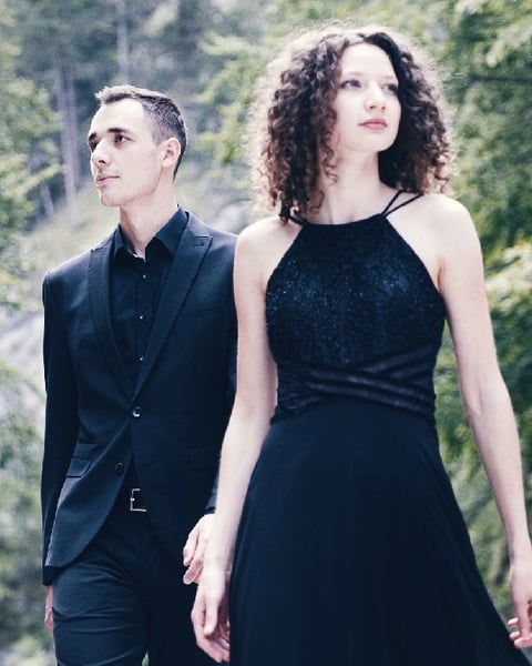 Arcades Musiques | Concert du duo de piano à 4 mains Kalabova - Gugg