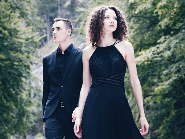 Arcades Musiques | Concert du duo de piano à 4 mains Kalabova - Gugg